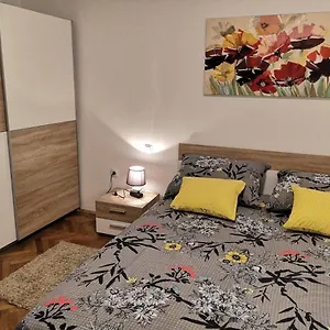 Eugenia Apartament Pula